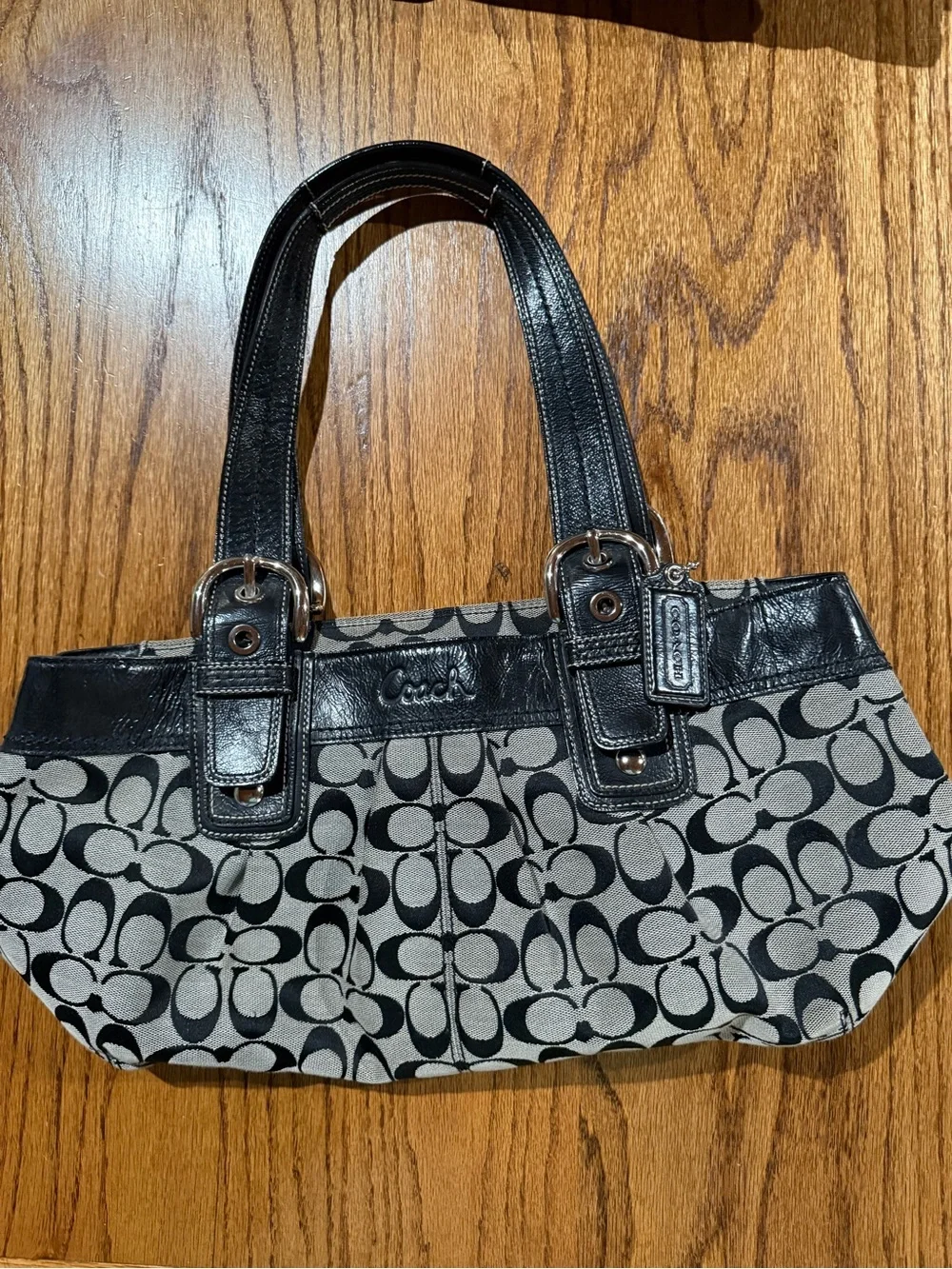 Coach Black and Cream Signature Shoulder Bag - Picture 1 of 10